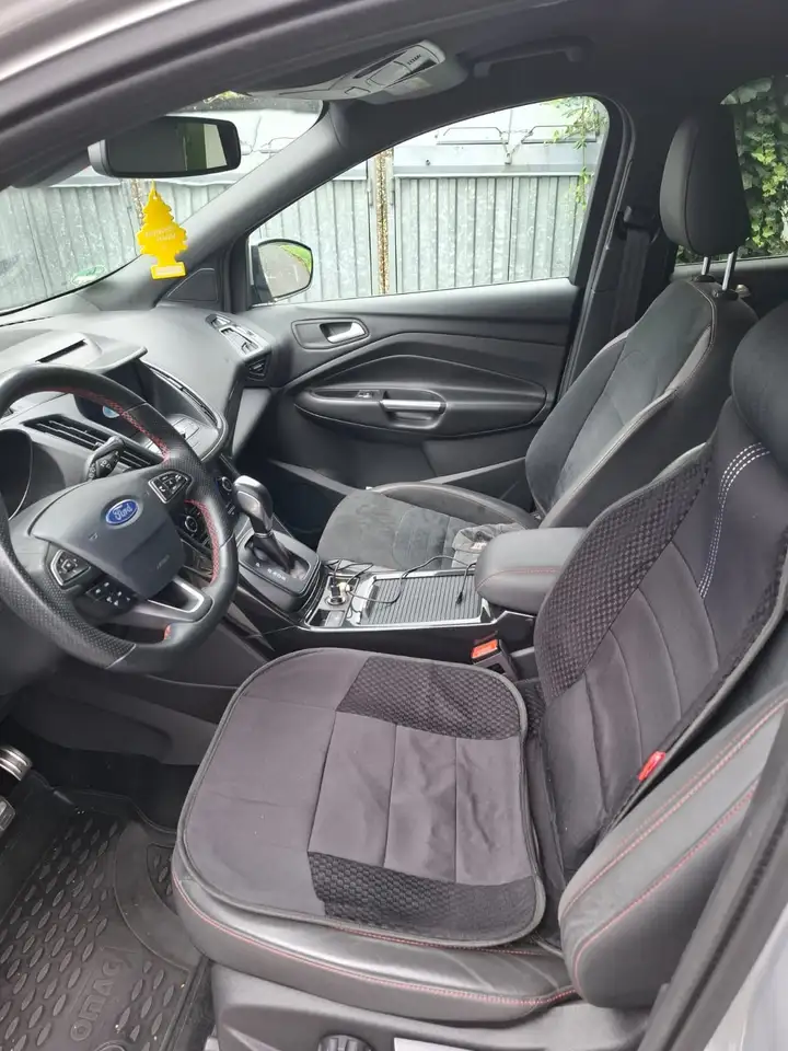 Ford Kuga 2.0 TDCi 4x4 Aut. ST-Line — photo 1 of 9