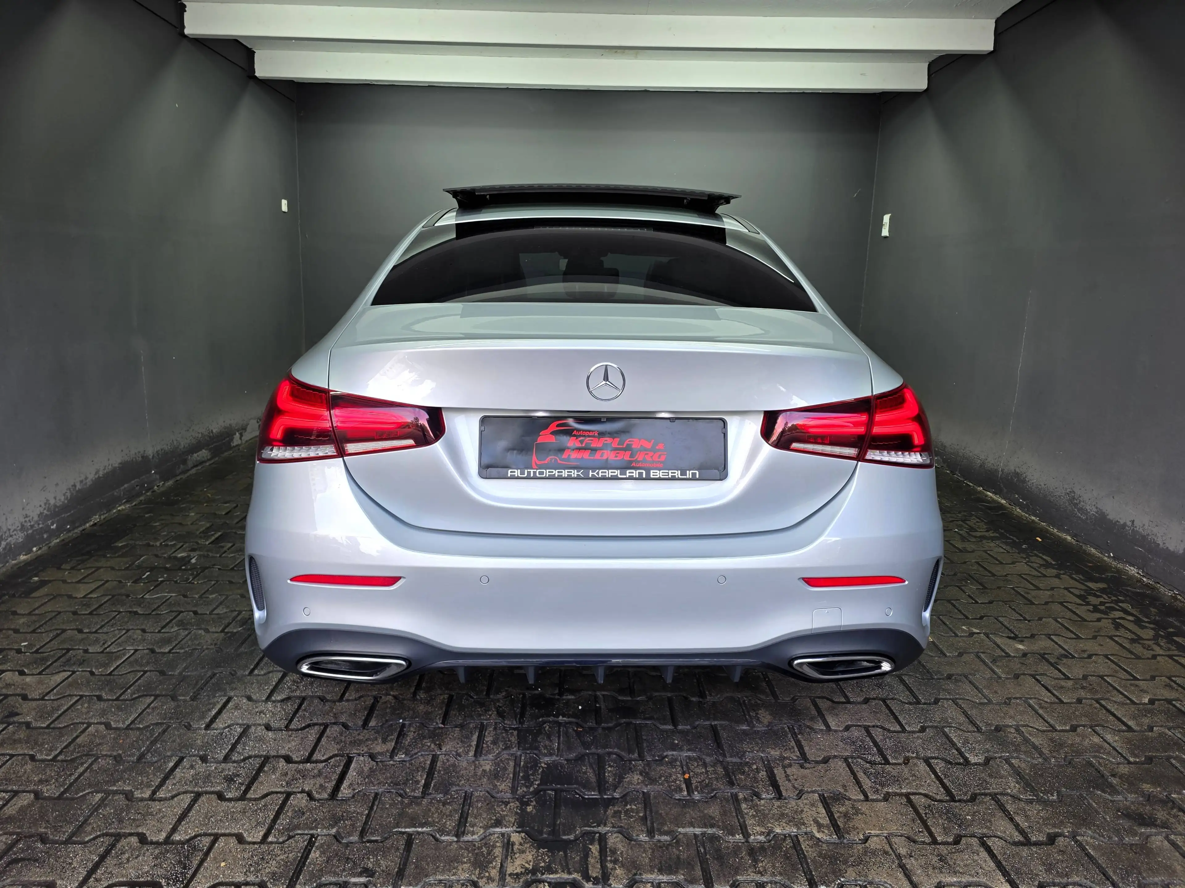 Mercedes-Benz A 200 LIMOUSINE, AMG LINE, PANO, R-KAMERA, LED — photo 5