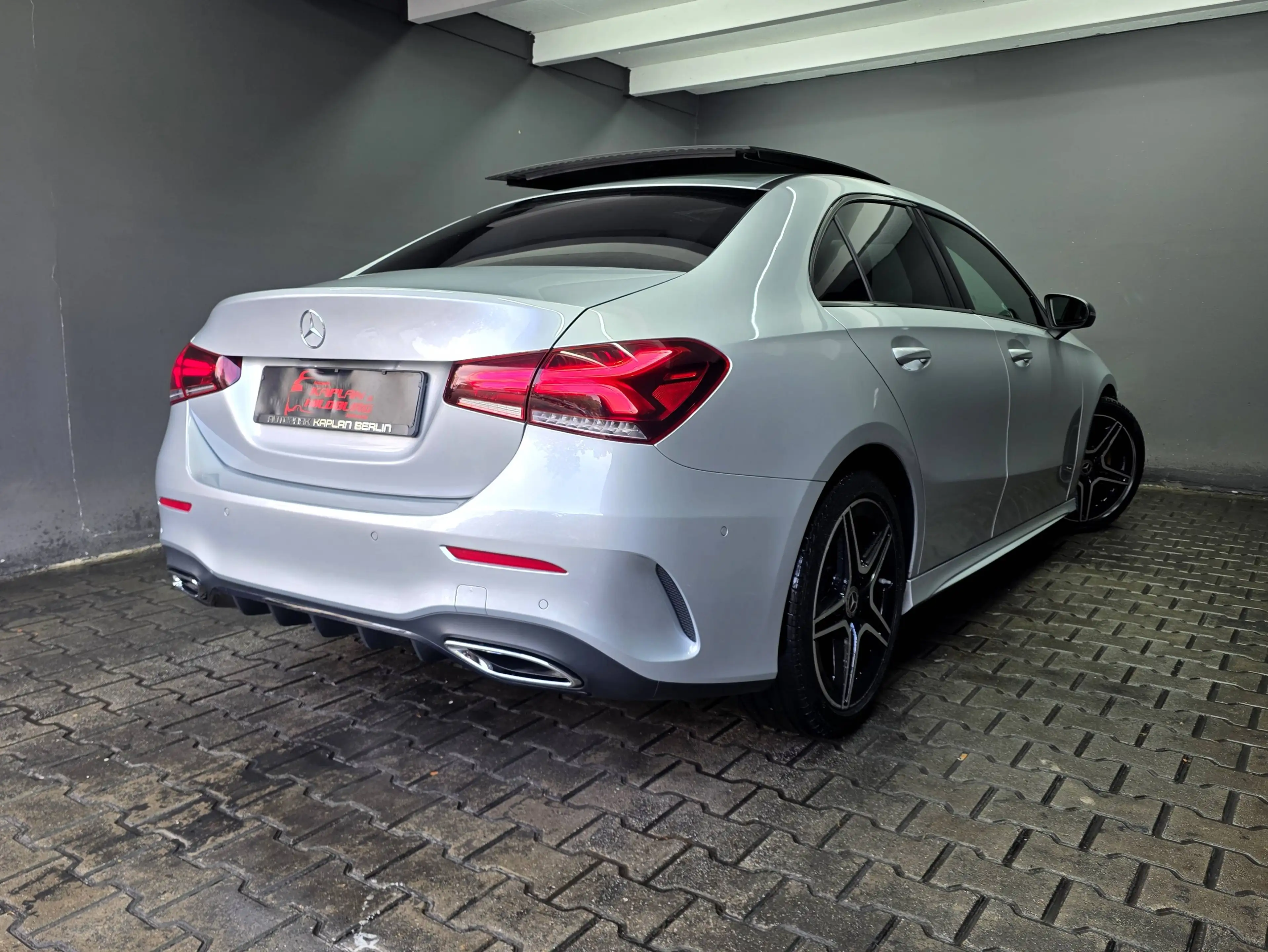 Mercedes-Benz A 200 LIMOUSINE, AMG LINE, PANO, R-KAMERA, LED — photo 6
