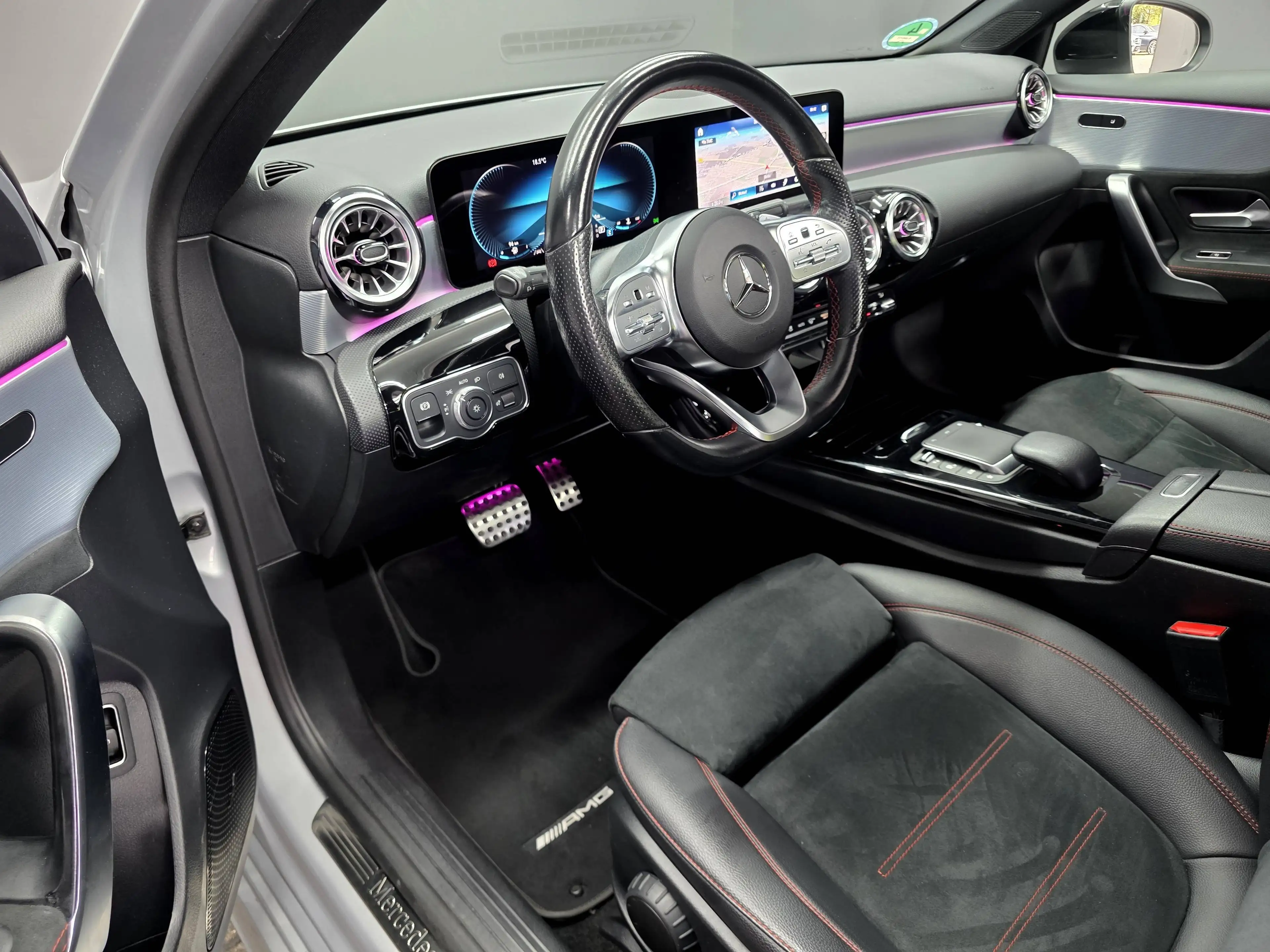 Mercedes-Benz A 200 LIMOUSINE, AMG LINE, PANO, R-KAMERA, LED — photo 7