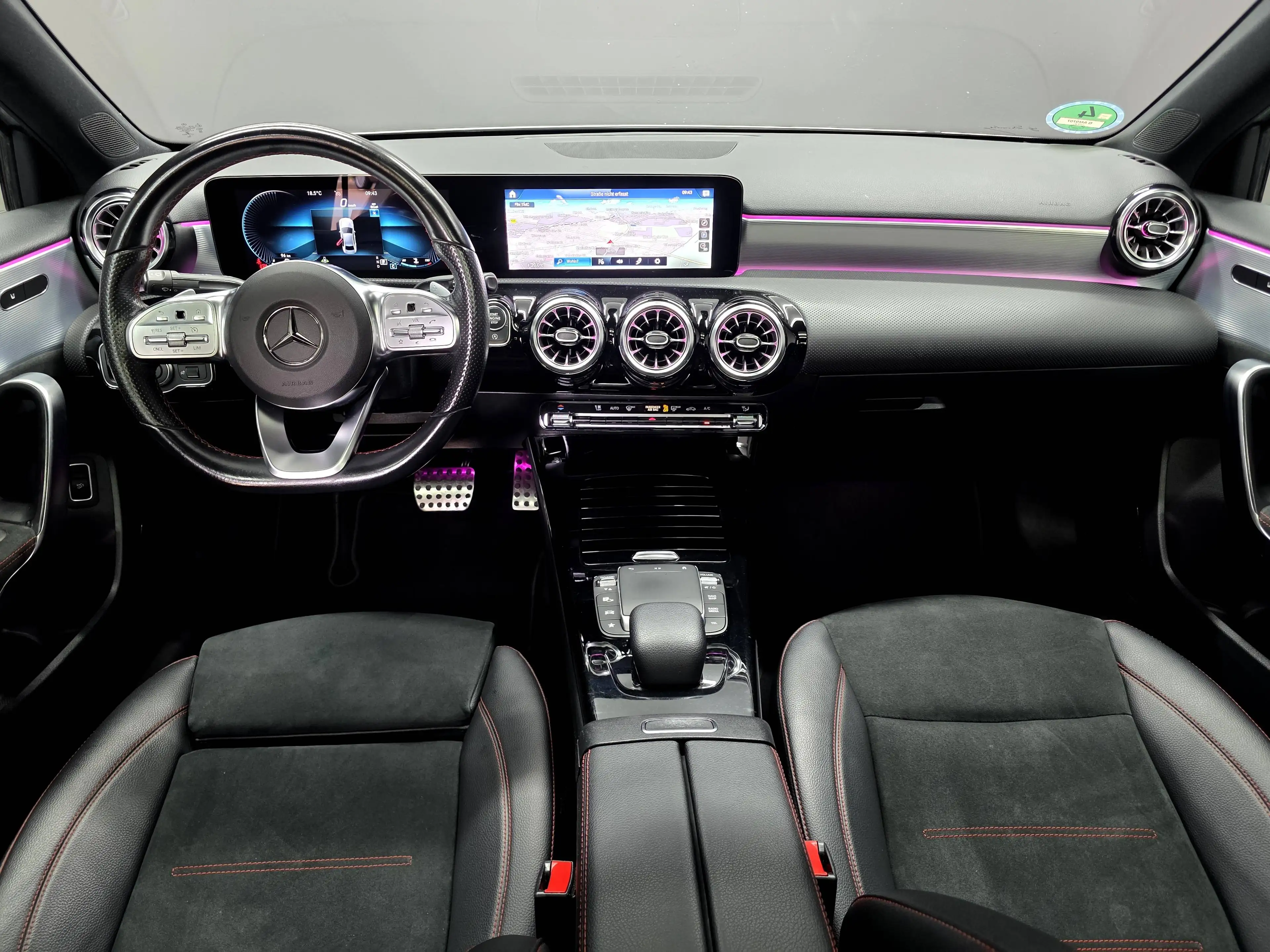 Mercedes-Benz A 200 LIMOUSINE, AMG LINE, PANO, R-KAMERA, LED — photo 9