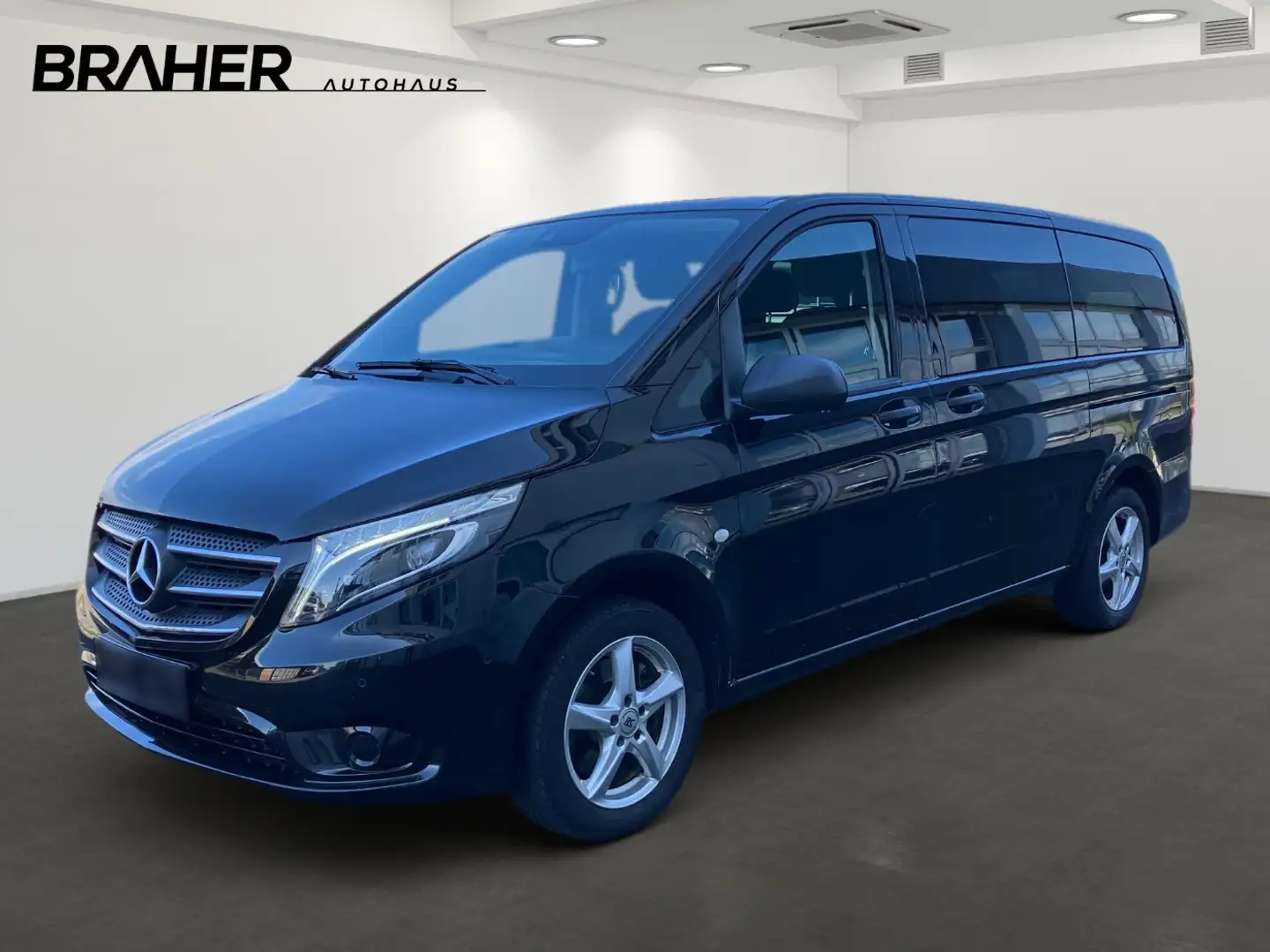 Mercedes-Benz Vito 114 CDI Tourer PRO Lang AHK AUT Navi RKam Noir - 2