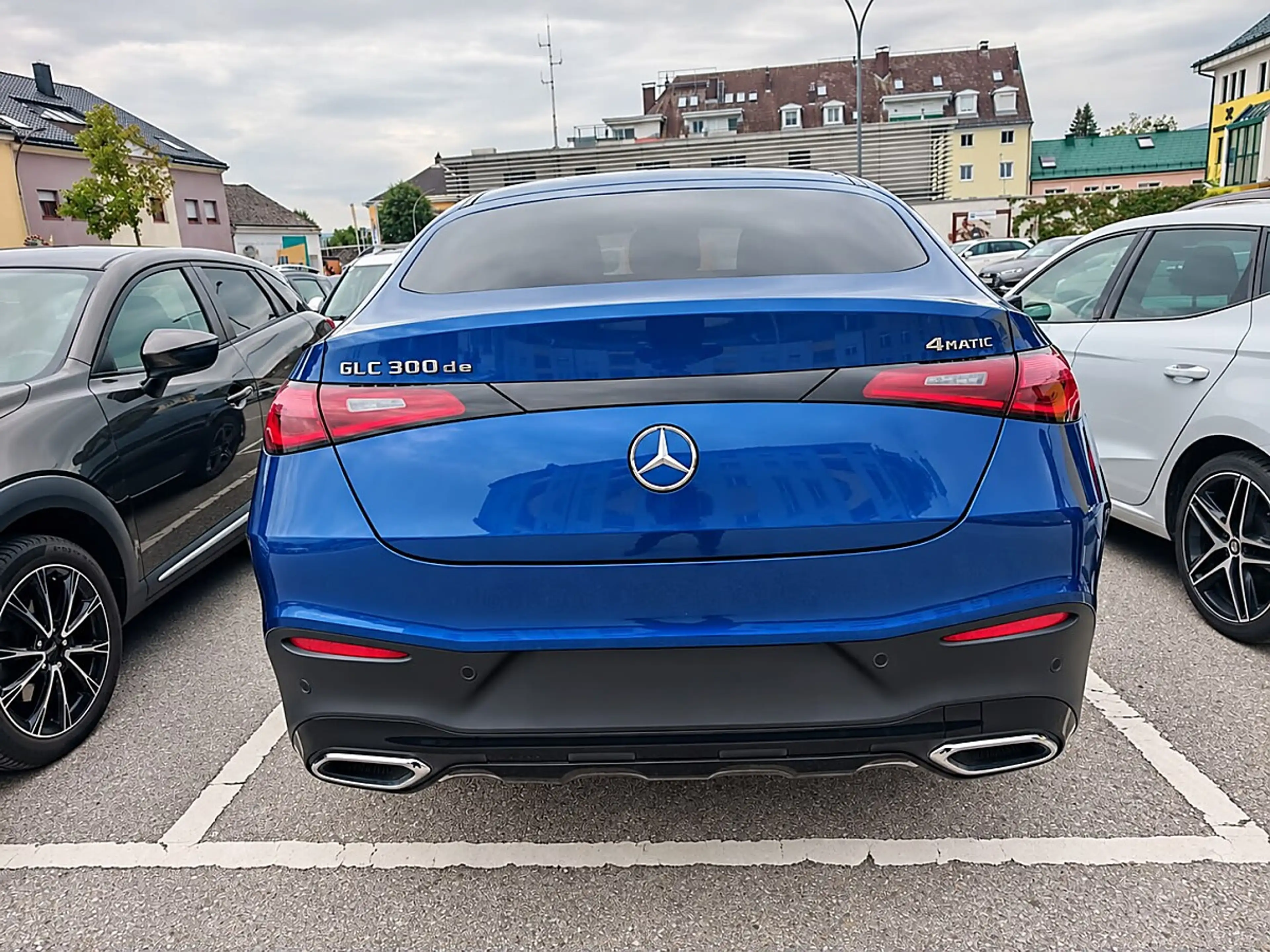 Mercedes-Benz GLC 300 COUPE de AMG Line 4Matic (EURO — photo 3