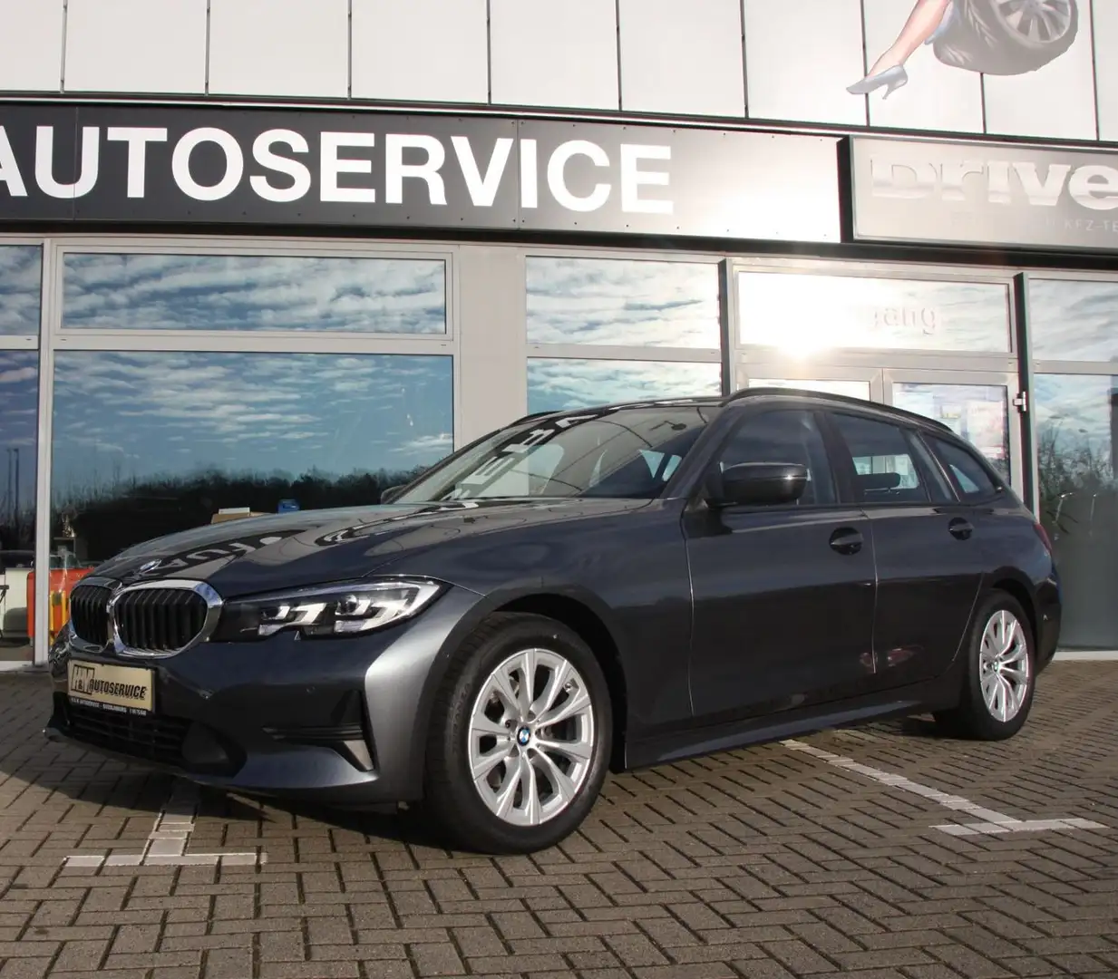 BMW 318 3 Touring 318 i Advantage Gris - 2