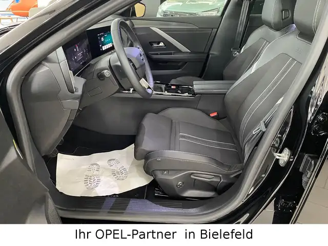 Opel Astra view 11