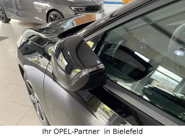 Opel Astra view 8