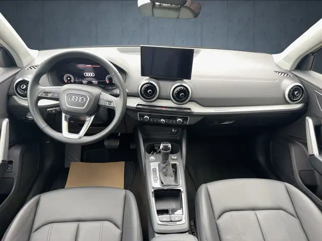 Audi Q2 view 11