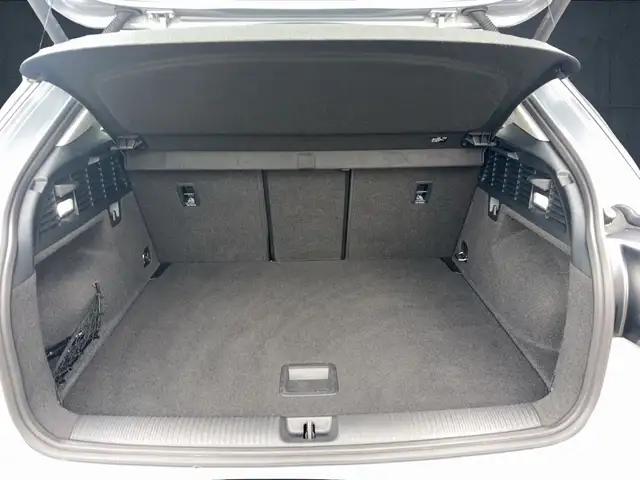Audi Q2 view 13