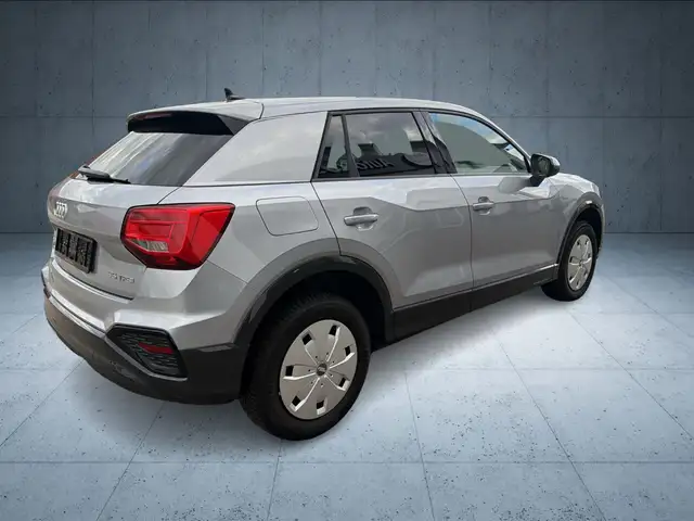 Audi Q2 view 15
