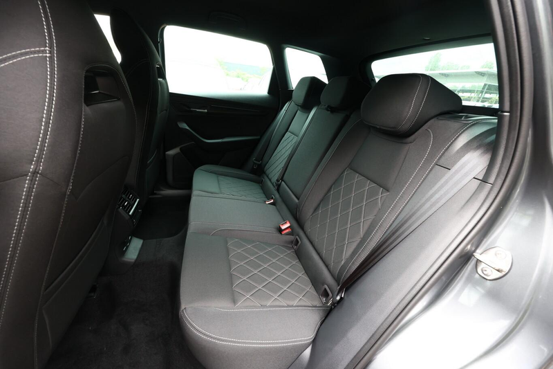 Skoda Karoq Sportline DSG Sportl AHK 19Z Matrix Nav 360° Ca... — photo 10