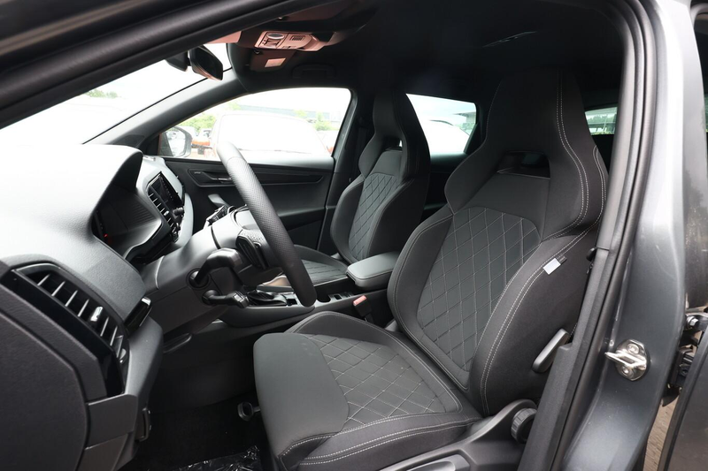 Skoda Karoq Sportline DSG Sportl AHK 19Z Matrix Nav 360° Ca... — photo 6