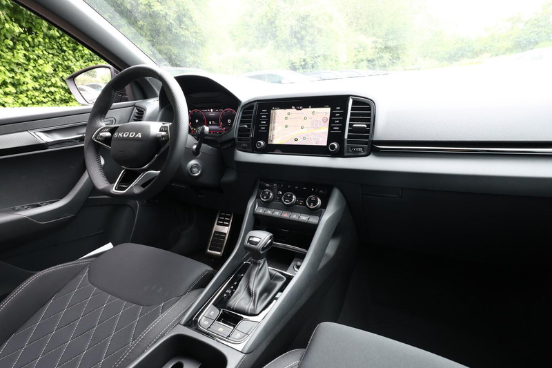 Skoda Karoq Sportline DSG Sportl AHK 19Z Matrix Nav 360° Ca... — photo 9