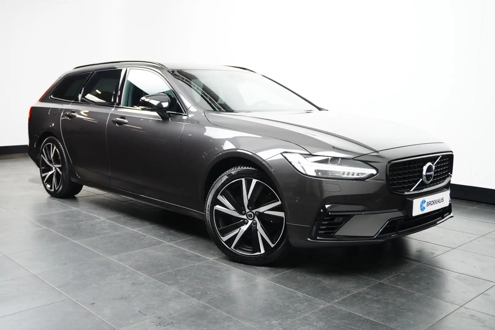 Volvo V90 T6 AWD Plus Dark Long Range | Panoramadak | Trekha Grau - 2