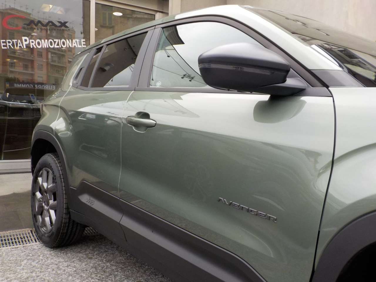 Jeep Avenger 1.2 Hybrid 110 CV e-DCT Longitude
