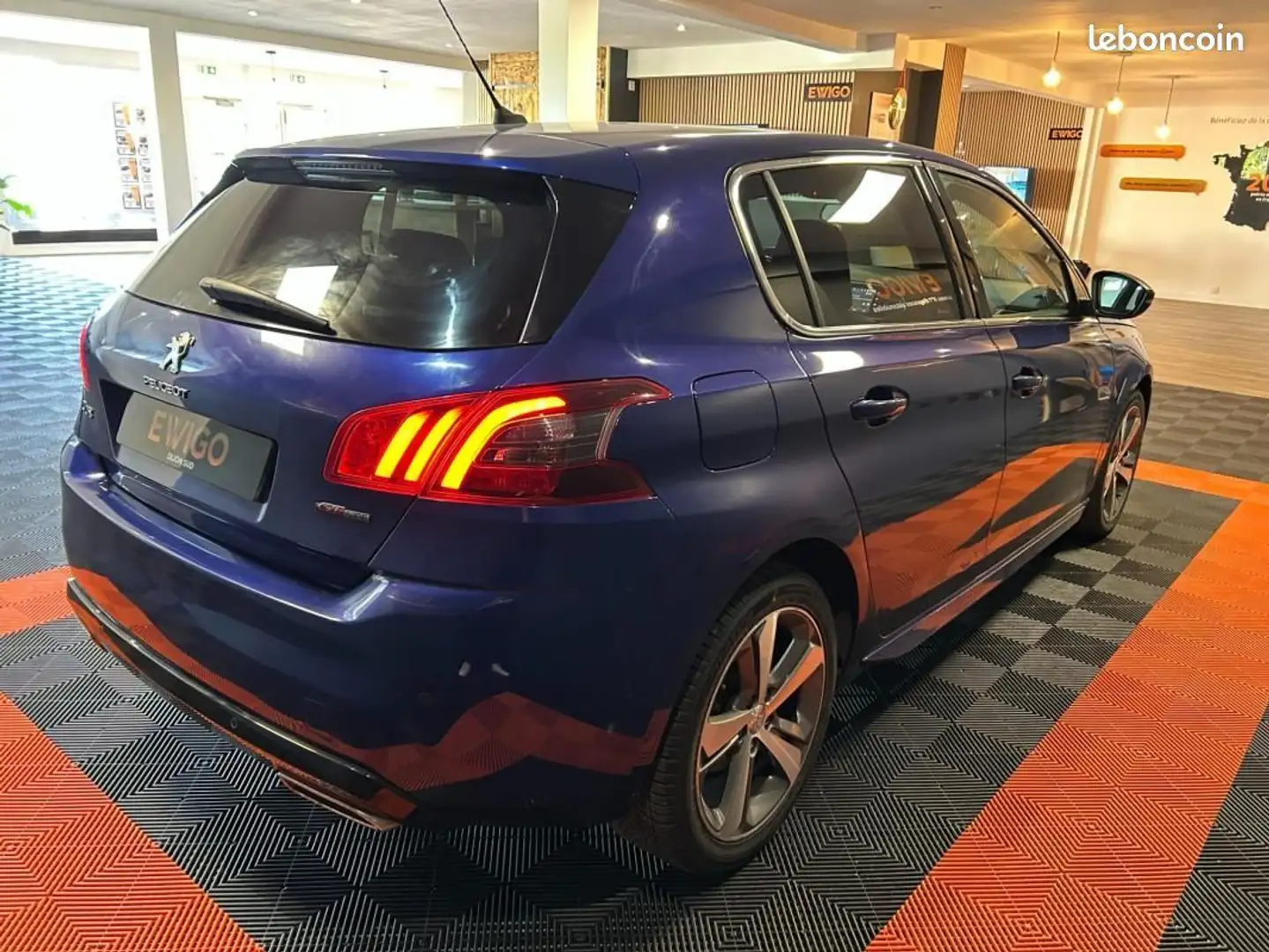 Peugeot 308 GENERATION-II 2.0 BLUEHDI 150 GT-LINE %2B SIÈGES AV CHAUFFANTS Blauw - 2