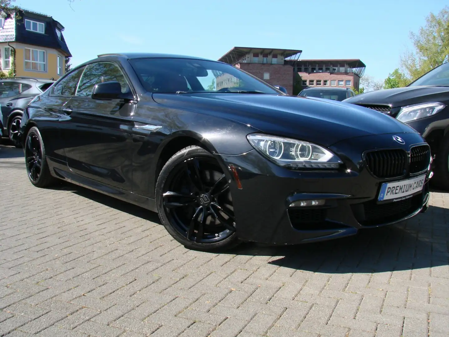BMW 650 650i xDrive Coupé M Sport HeadUp Harman&Kardon Nav Schwarz - 1