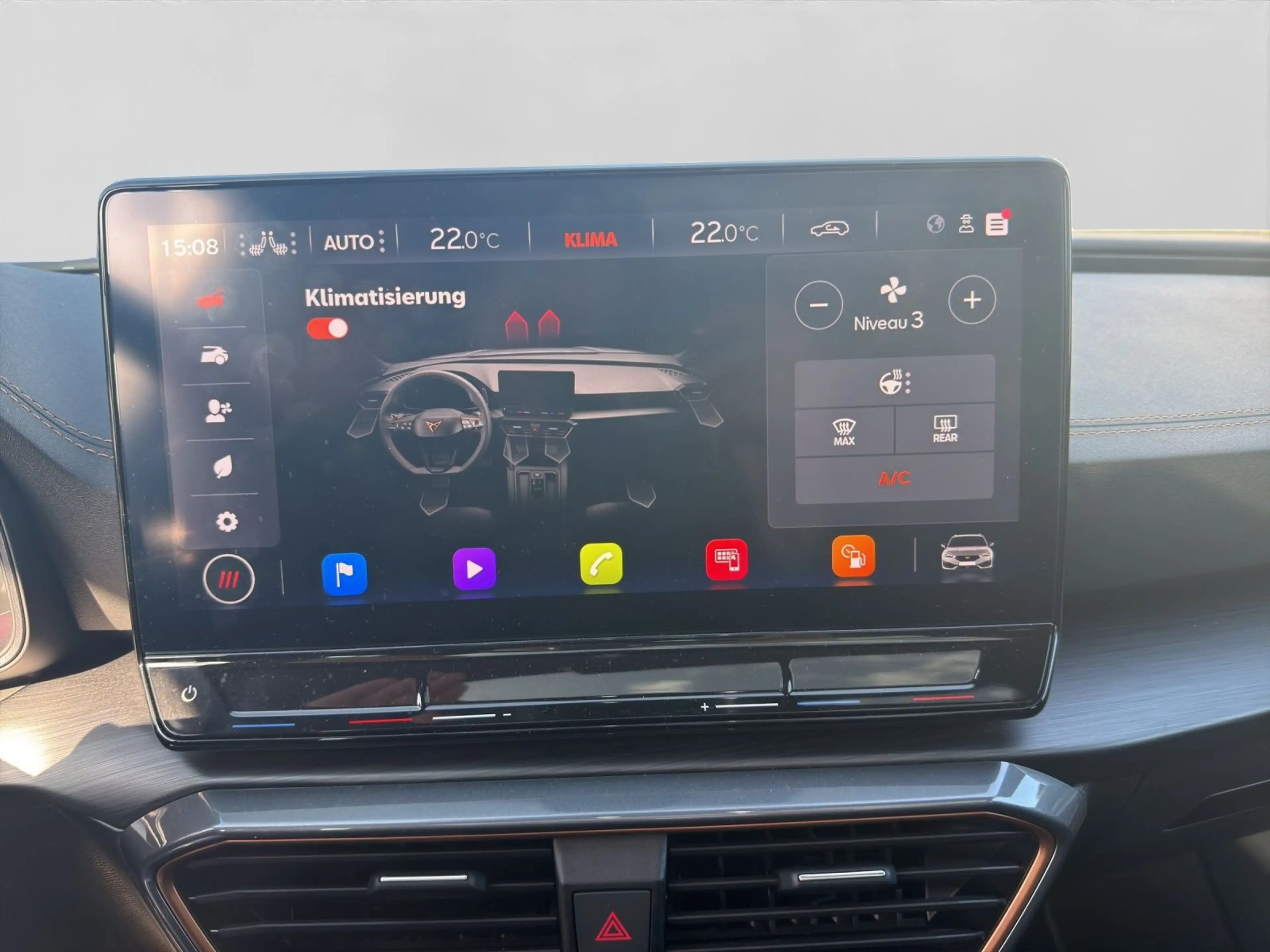 CUPRA Leon Sportstourer 2.0 TSI DSG VZ PANO MATRIX PDC — photo 15