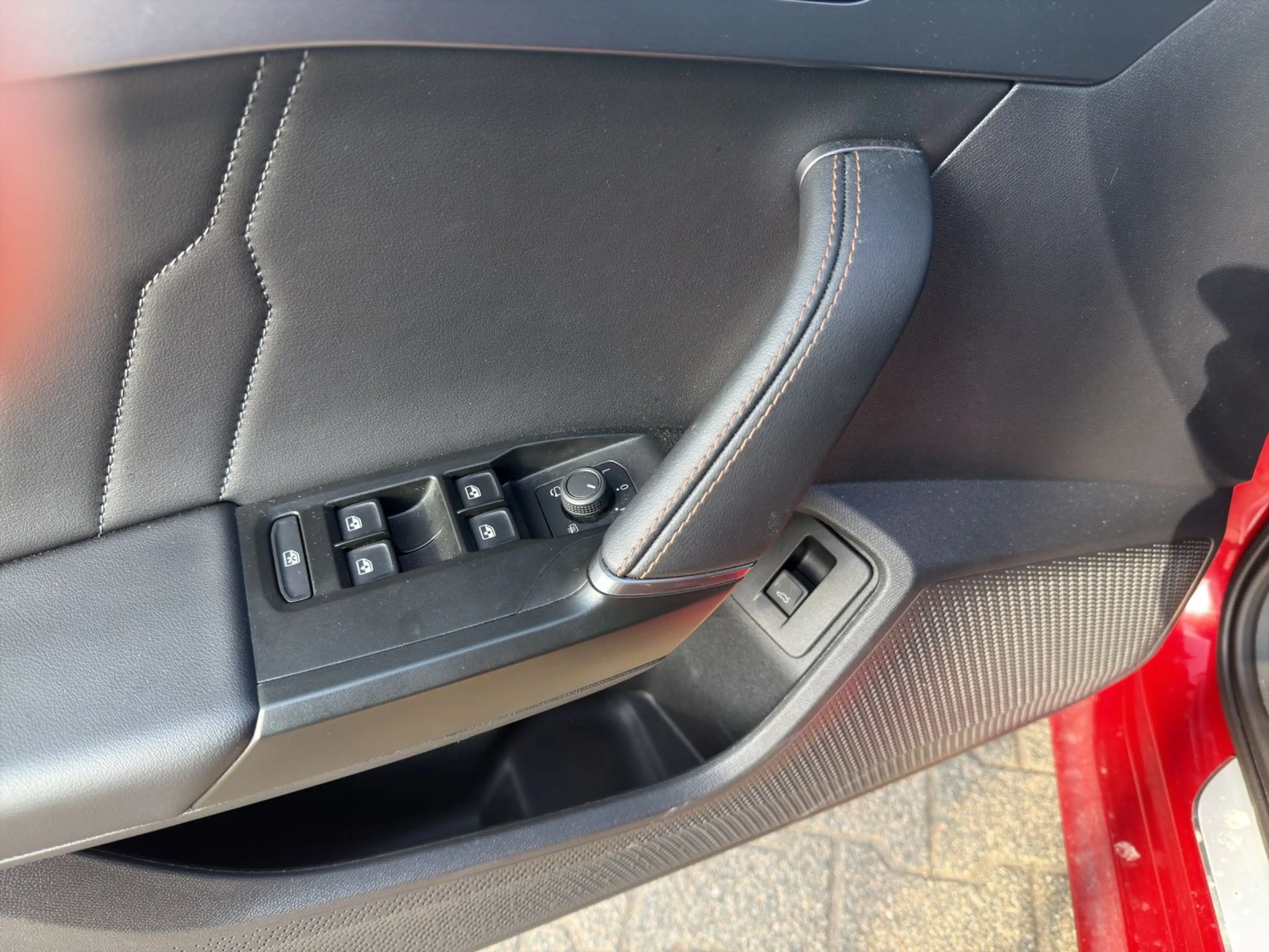 CUPRA Leon Sportstourer 2.0 TSI DSG VZ PANO MATRIX PDC — photo 8