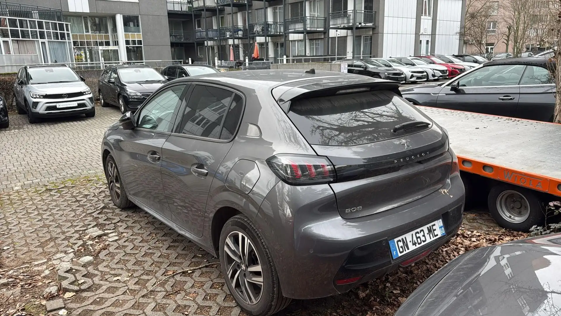 Peugeot 208 1.2 S/S PureTech 100 Allure Navi+LED+R-Kam+DAB+ Grau - 2