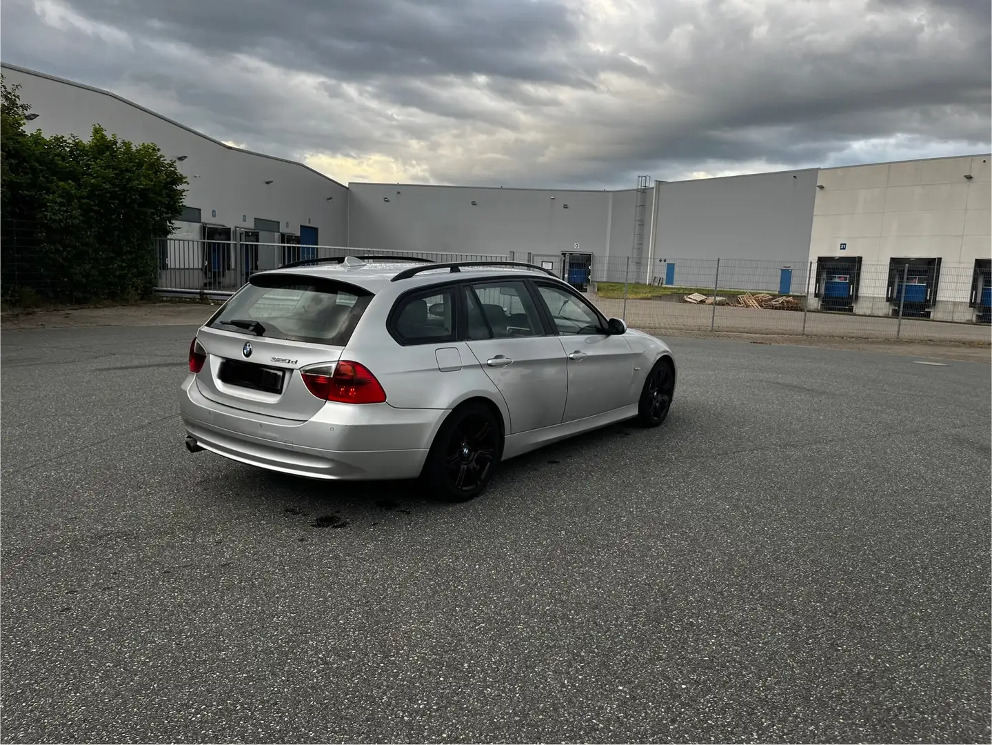 BMW 318 318d DPF Touring Silber - 2