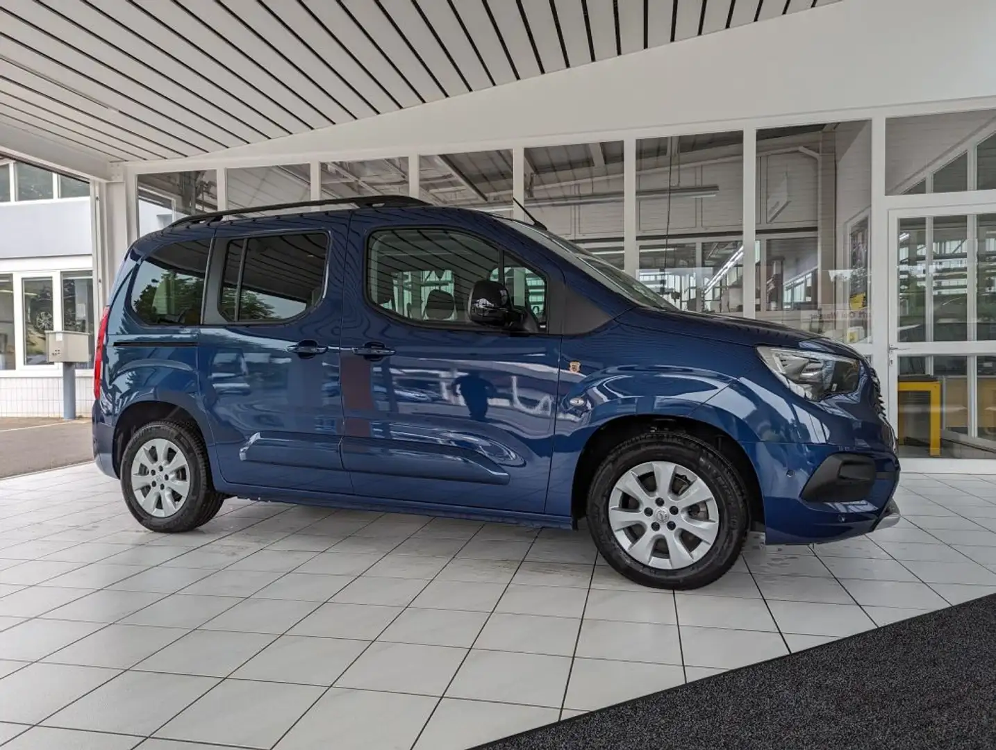 Opel Combo e-Life Ultimate Blau - 1