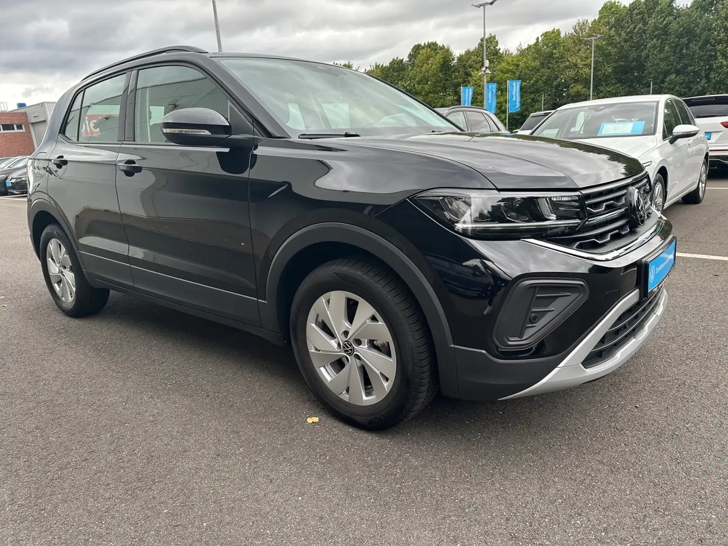 Volkswagen T-Cross 1.0 TSI DSG LIFE *LED *ACC *VIRTUAL *NAVI *SHZ *A Schwarz - 2