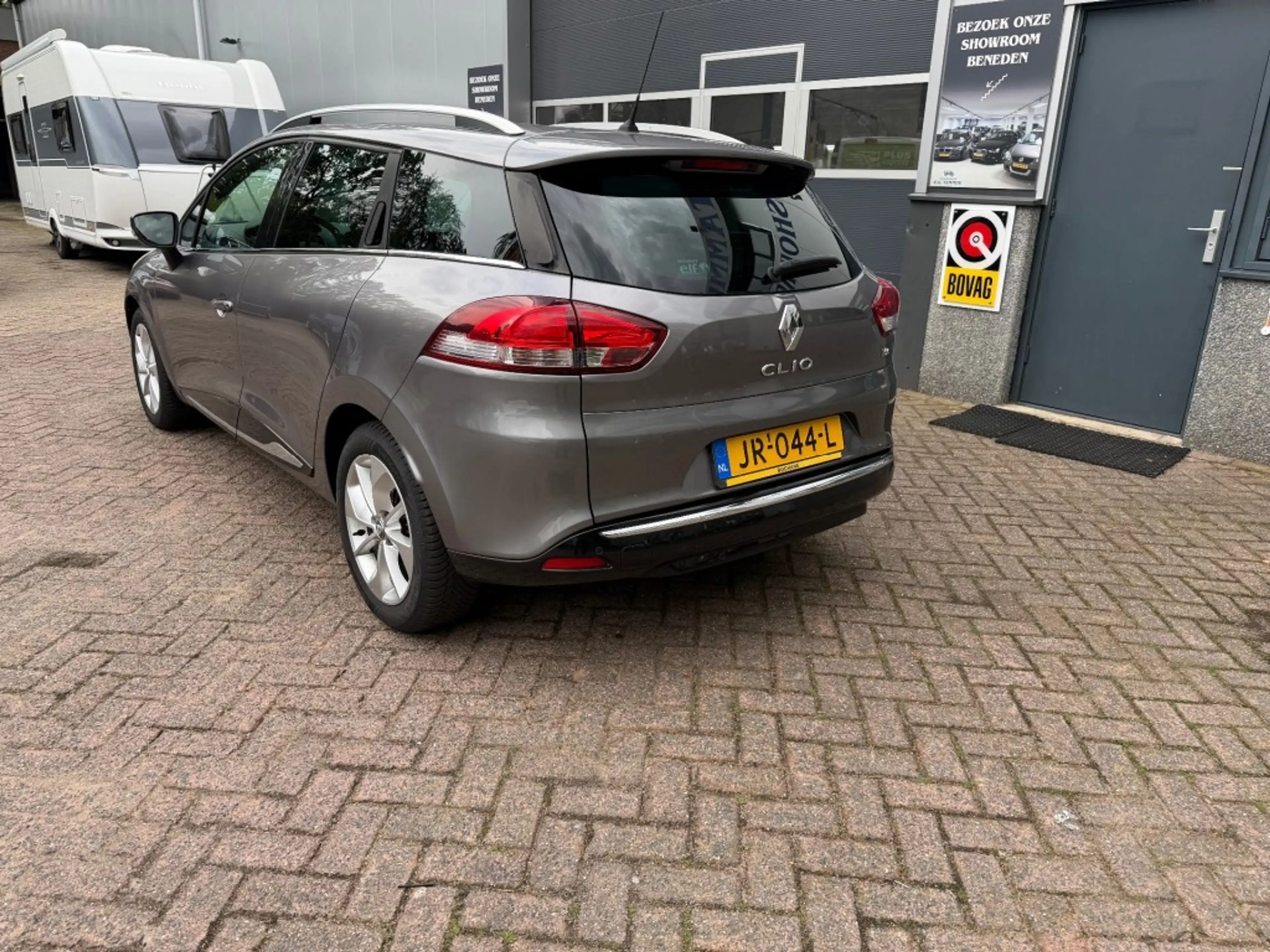 Renault Clio 0.9 TCE LIMITED — photo 3