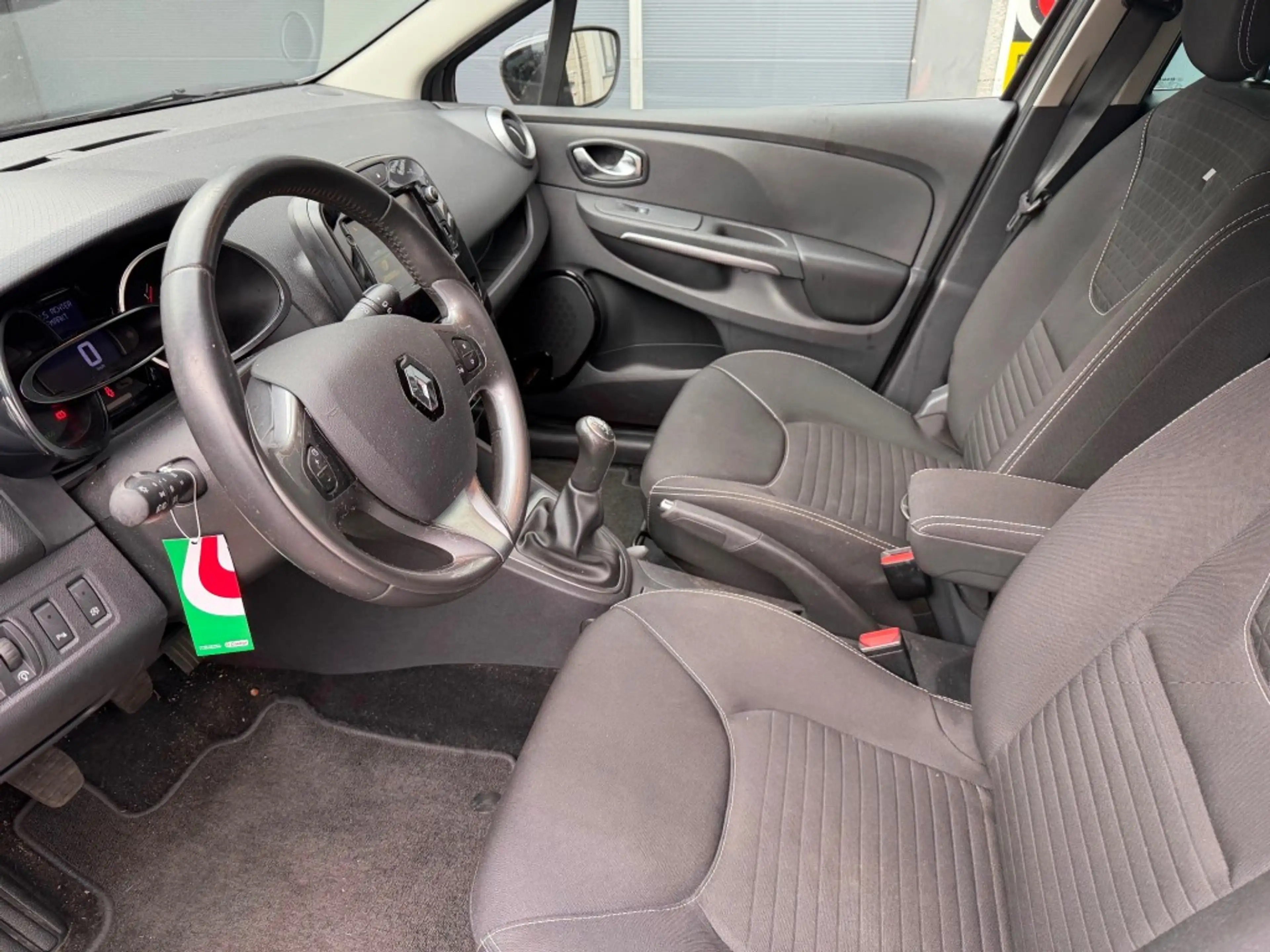 Renault Clio 0.9 TCE LIMITED — photo 7