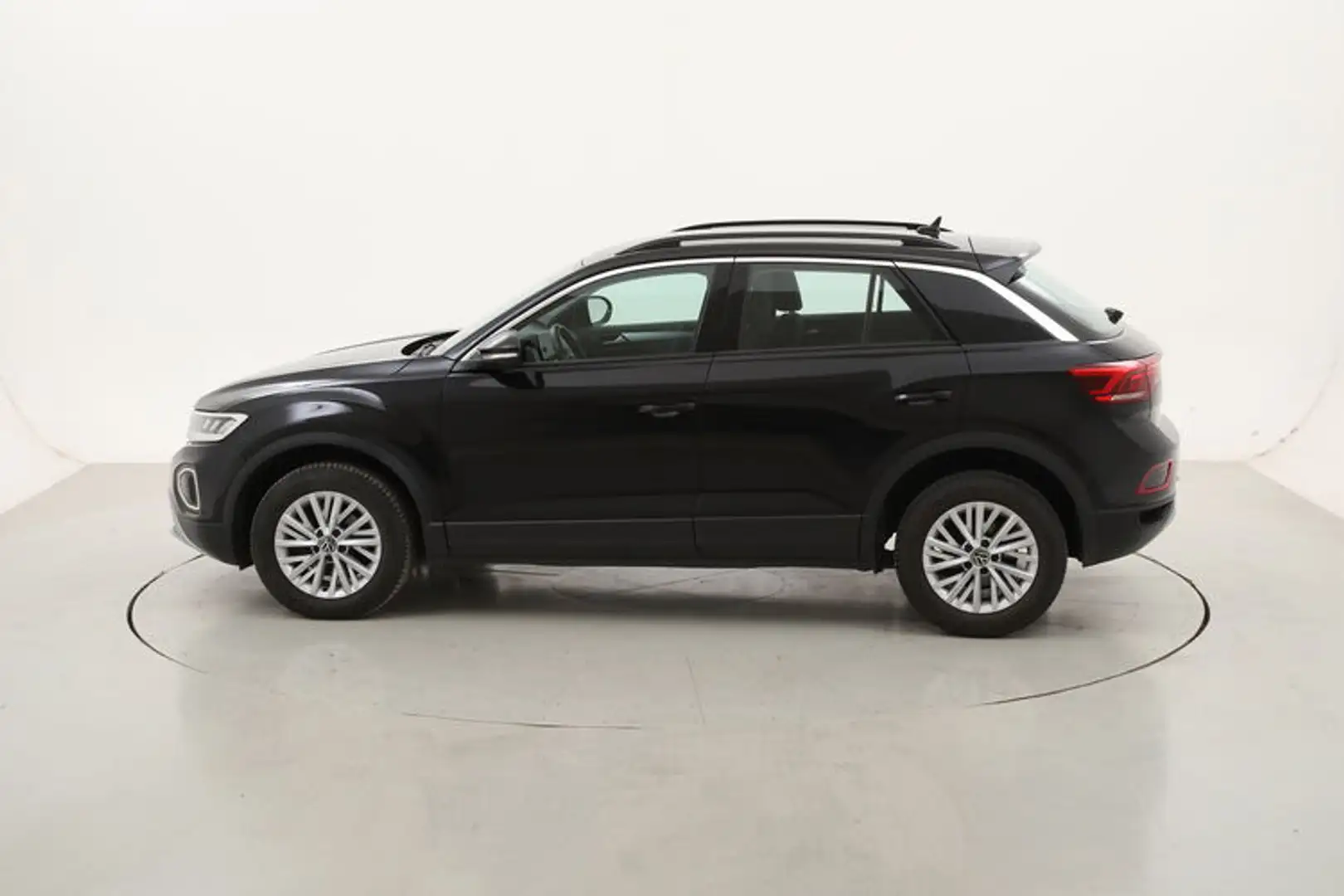 Volkswagen T-Roc Life DSG 1.5 Benzina 150CV Nero - 2