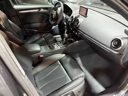 Annonce voiture d'occasion Audi RS3 - CARADIZE