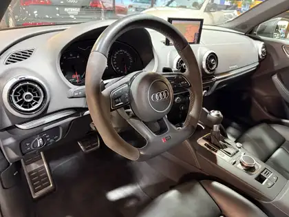 Annonce voiture d'occasion Audi RS3 - CARADIZE