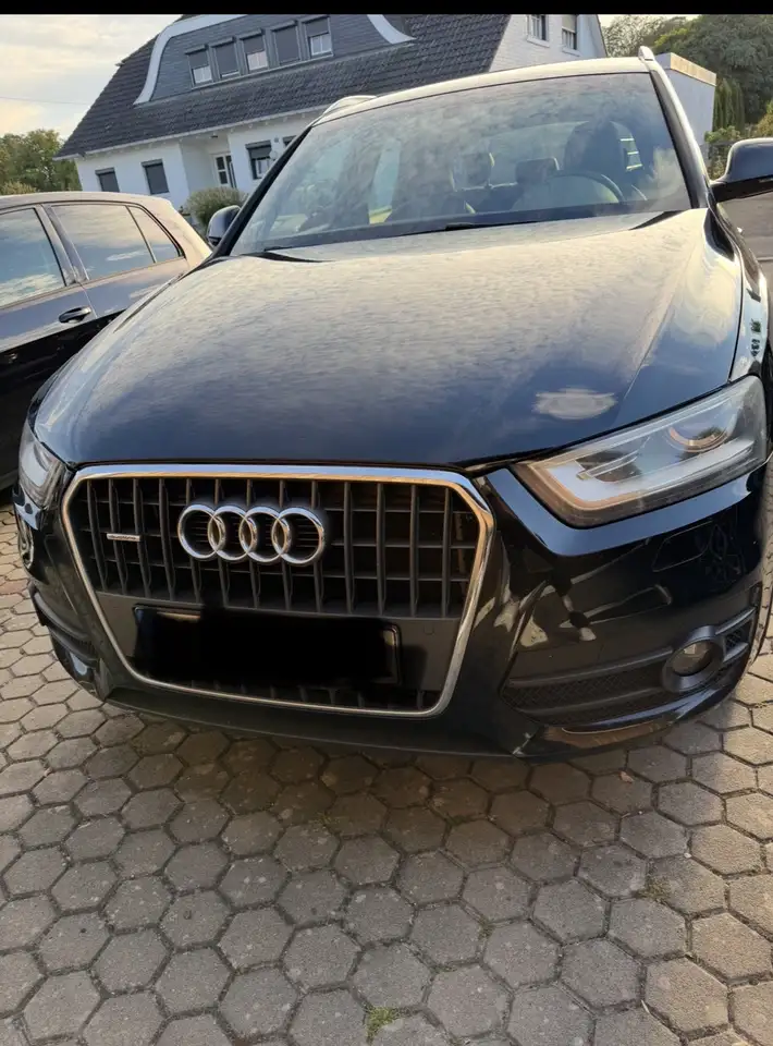 Audi Q3 2.0 TFSI quattro — photo 1 of 11