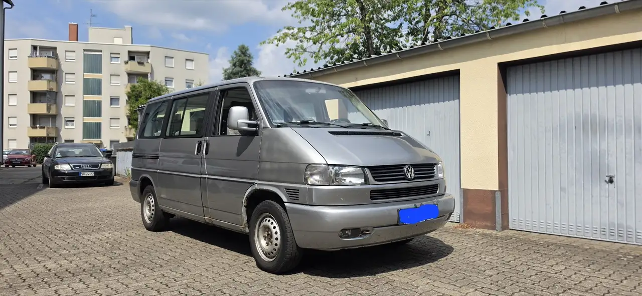 Volkswagen T4 Caravelle GL TDI 7DC2K2, foto 1