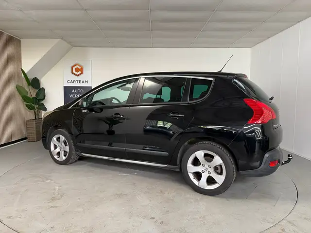 Peugeot 3008 view 2