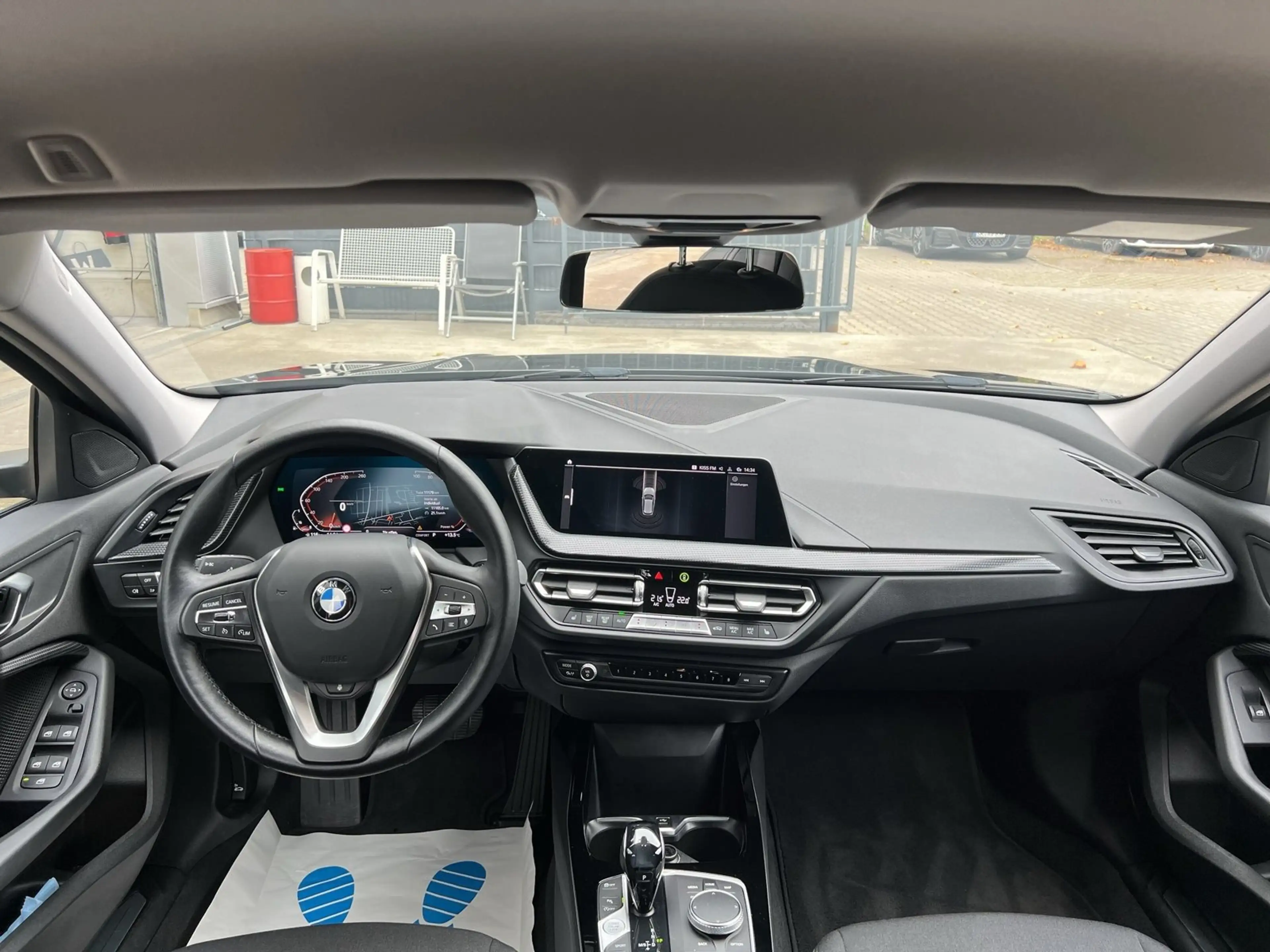 BMW 118 i LED Advantage — photo 10