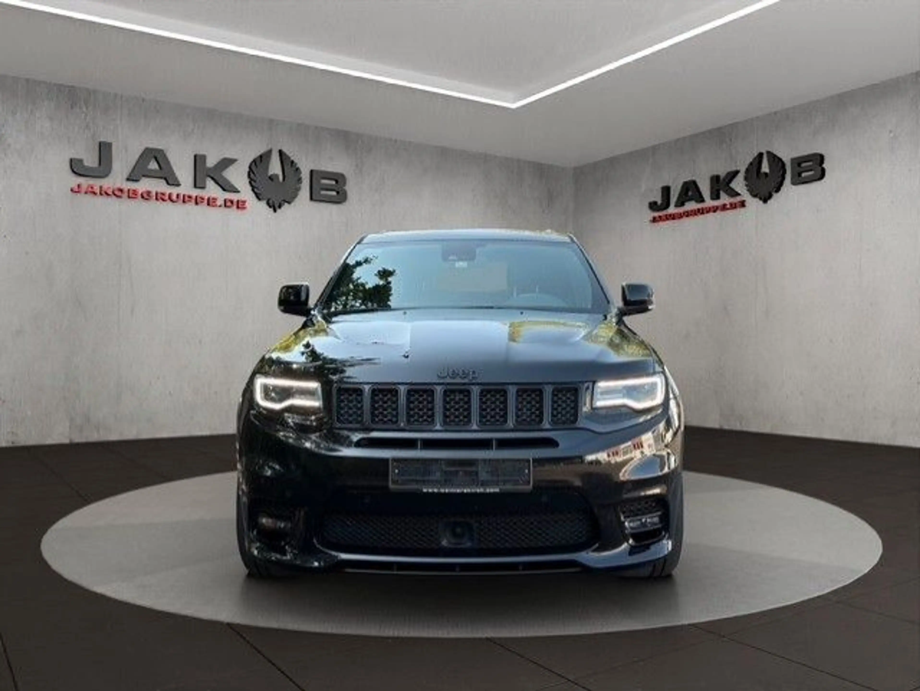 Jeep Grand Cherokee 6.4 V8 HEMI SRT+H/K+Carbon — photo 2