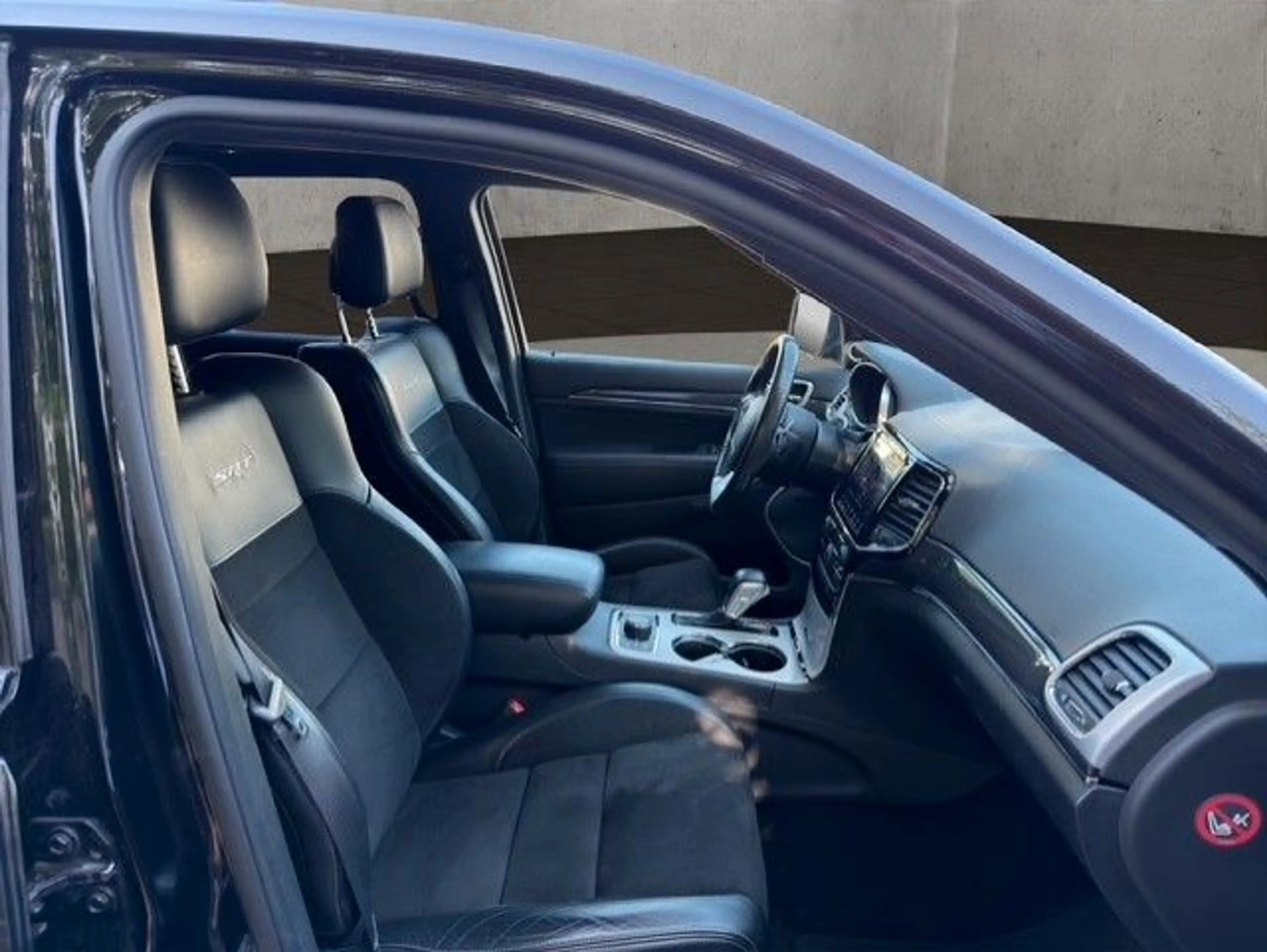 Jeep Grand Cherokee 6.4 V8 HEMI SRT+H/K+Carbon — photo 10