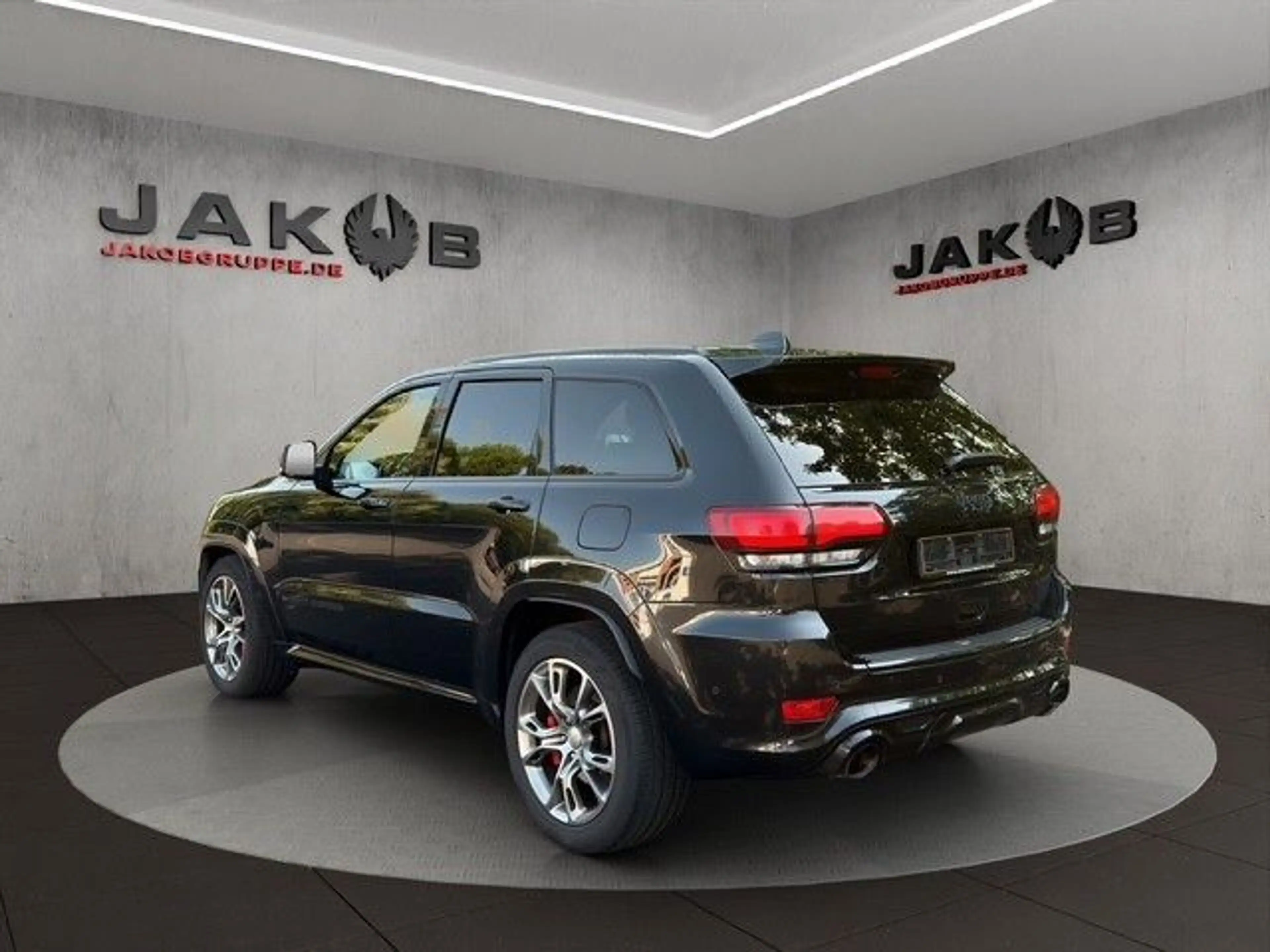 Jeep Grand Cherokee 6.4 V8 HEMI SRT+H/K+Carbon — photo 7