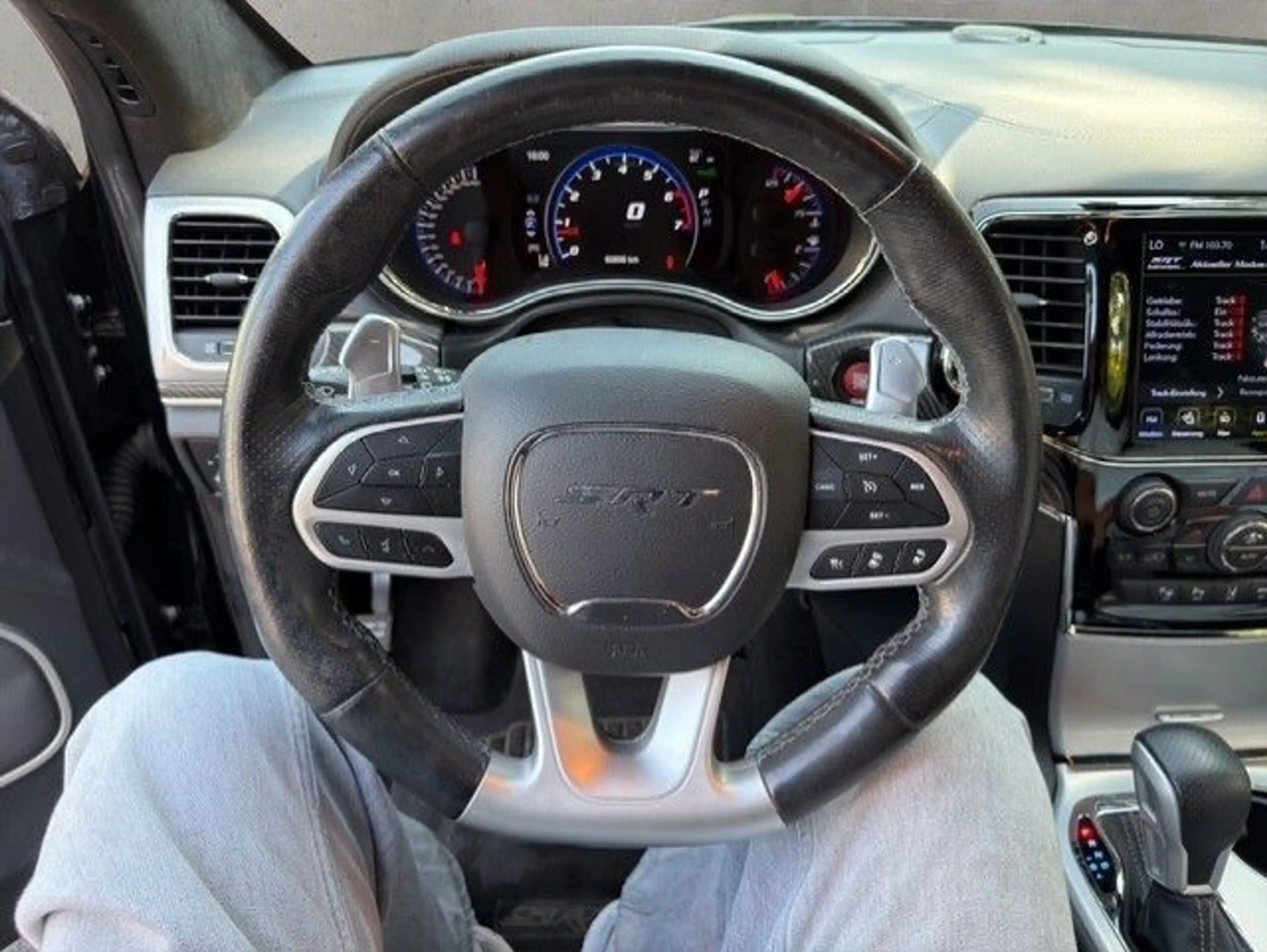 Jeep Grand Cherokee 6.4 V8 HEMI SRT+H/K+Carbon — photo 15