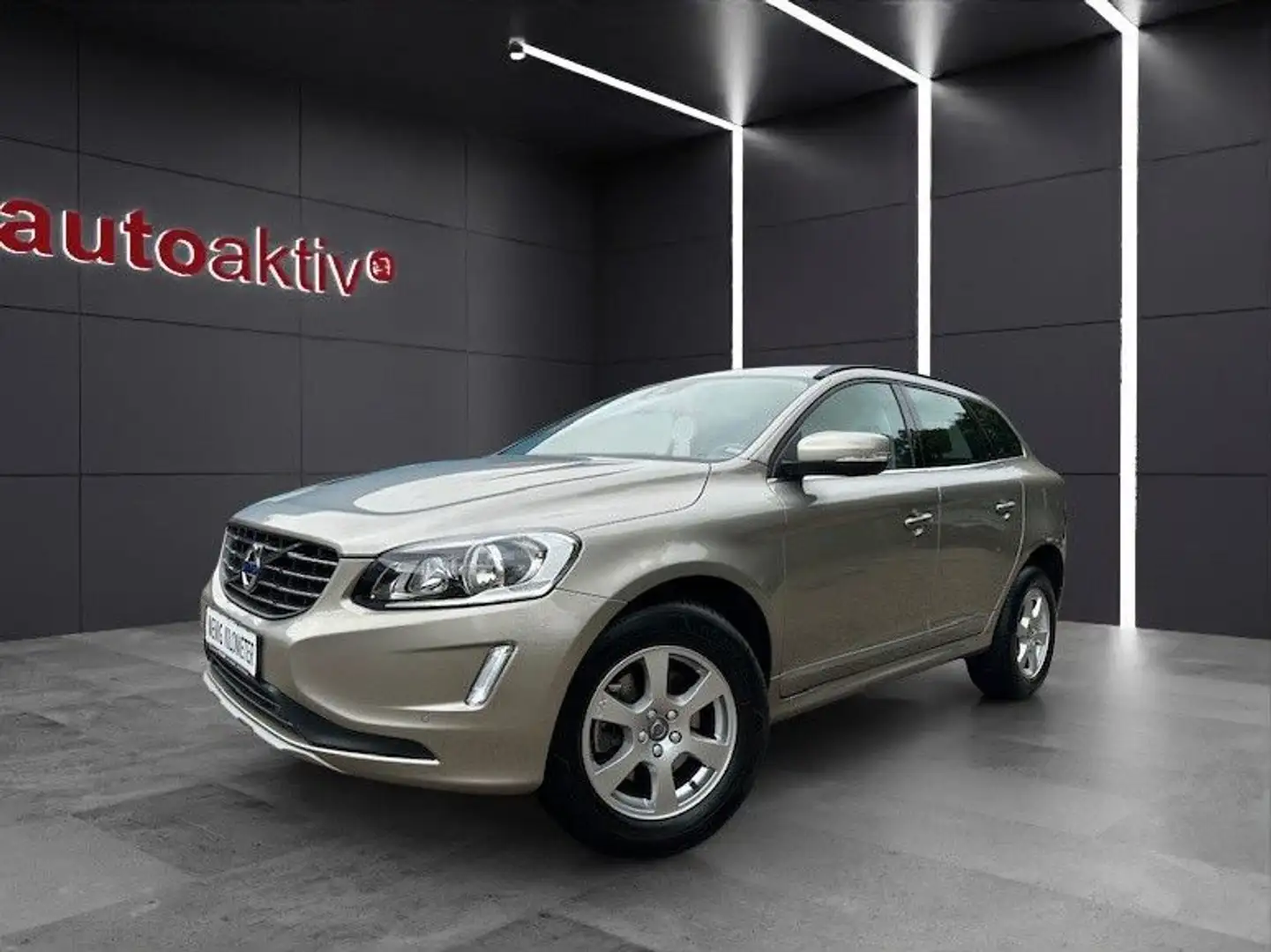 Volvo XC60 Momentum/Voll Leder/AHK/LED/Sitzhzg/Tempoma Grau - 1