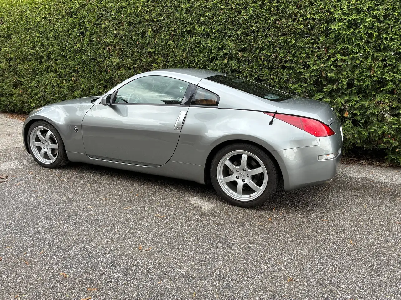 Nissan 350Z photo Nissan 350Z