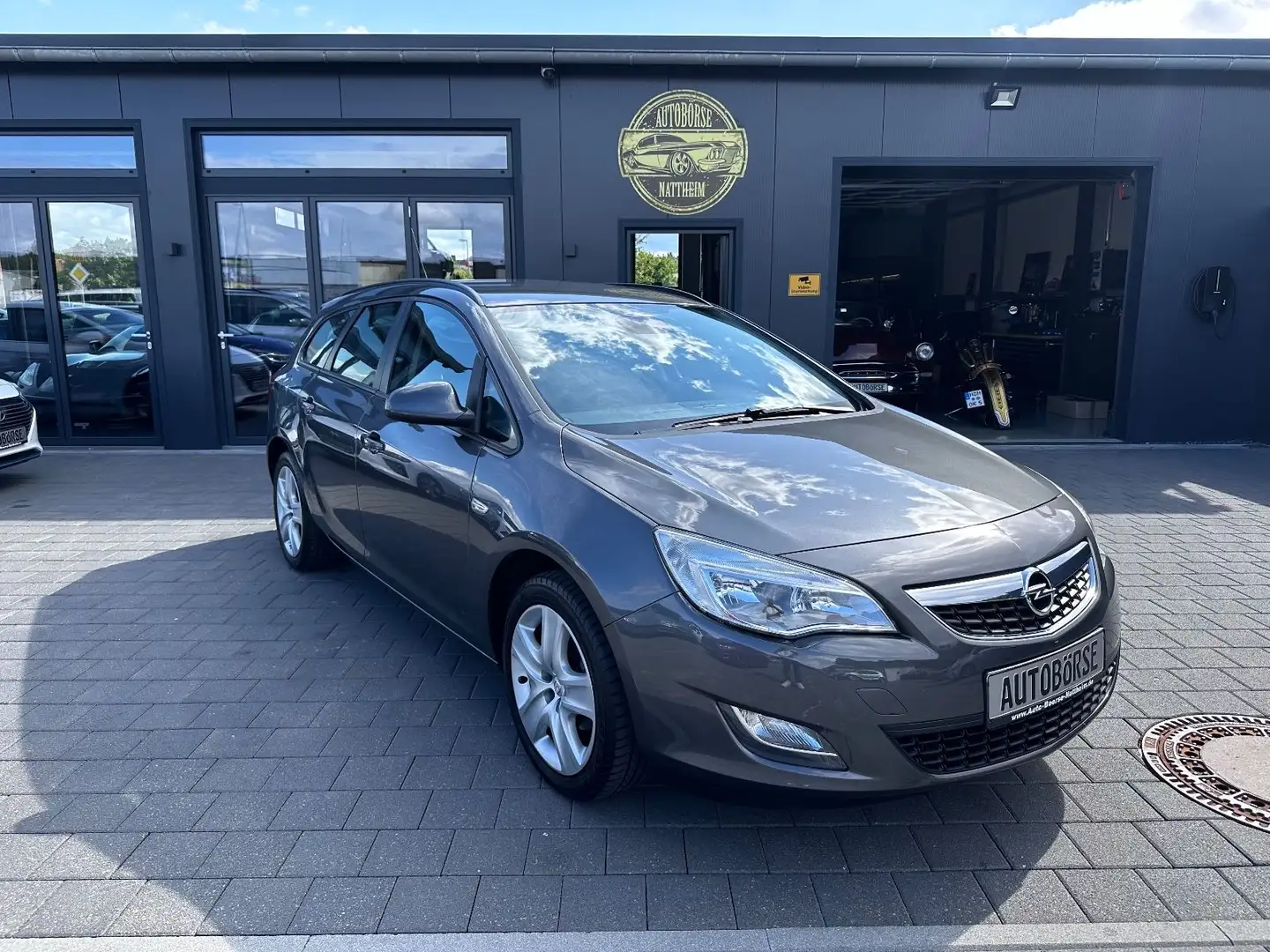 Opel Astra J Sports Tourer Edition Grijs - 1