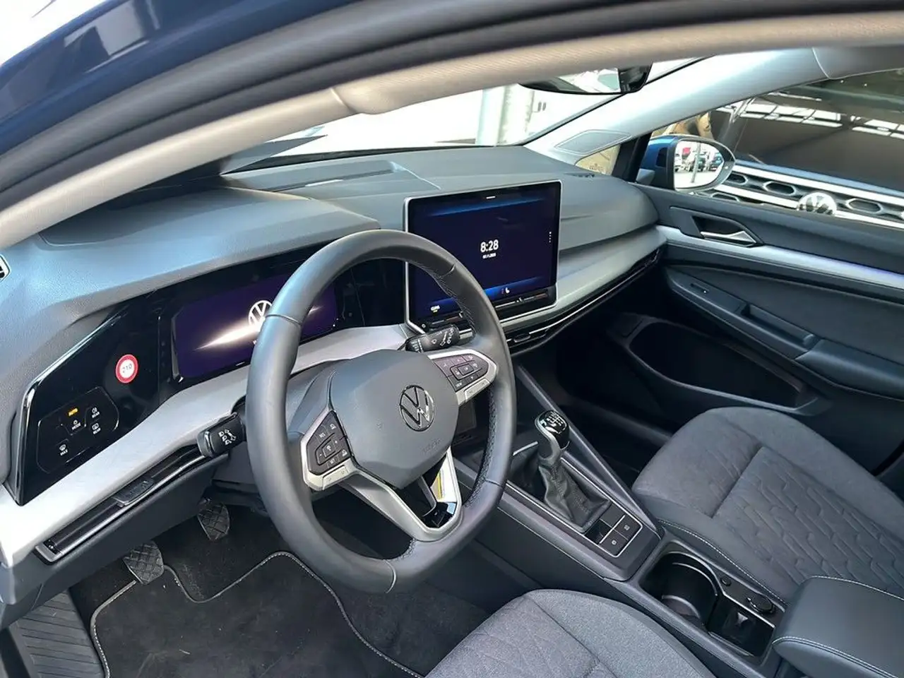 Volkswagen Golf 1.5 TSI Life Navi LED SHZ PDC HuD 14