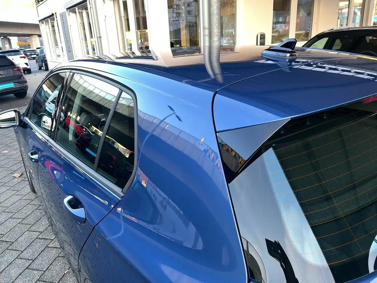 Volkswagen Golf 1.5 TSI Life Navi LED SHZ PDC HuD 12