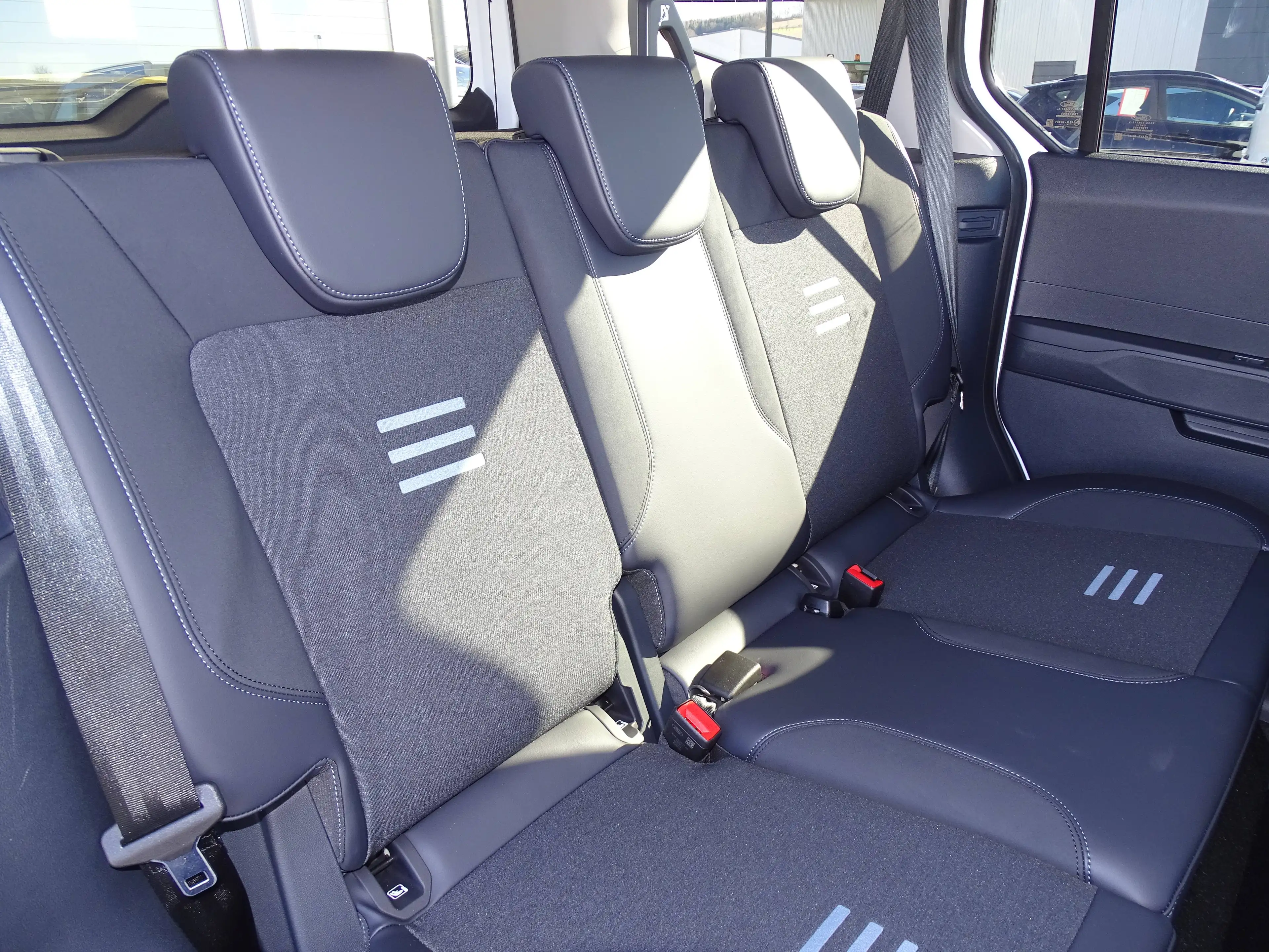 Ford Tourneo Courier Active — photo 12