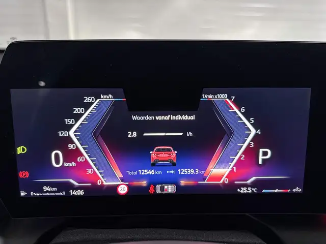 BMW 1 Series view 12