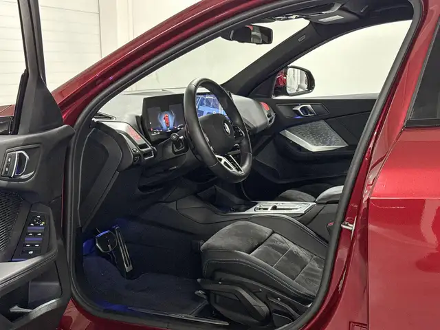 BMW 1 Series view 8