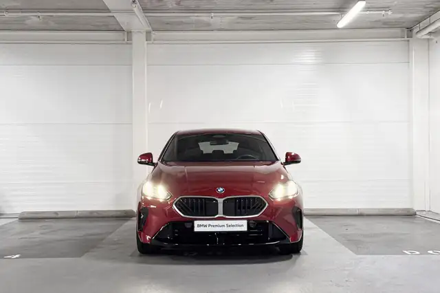 BMW 1 Series view 5
