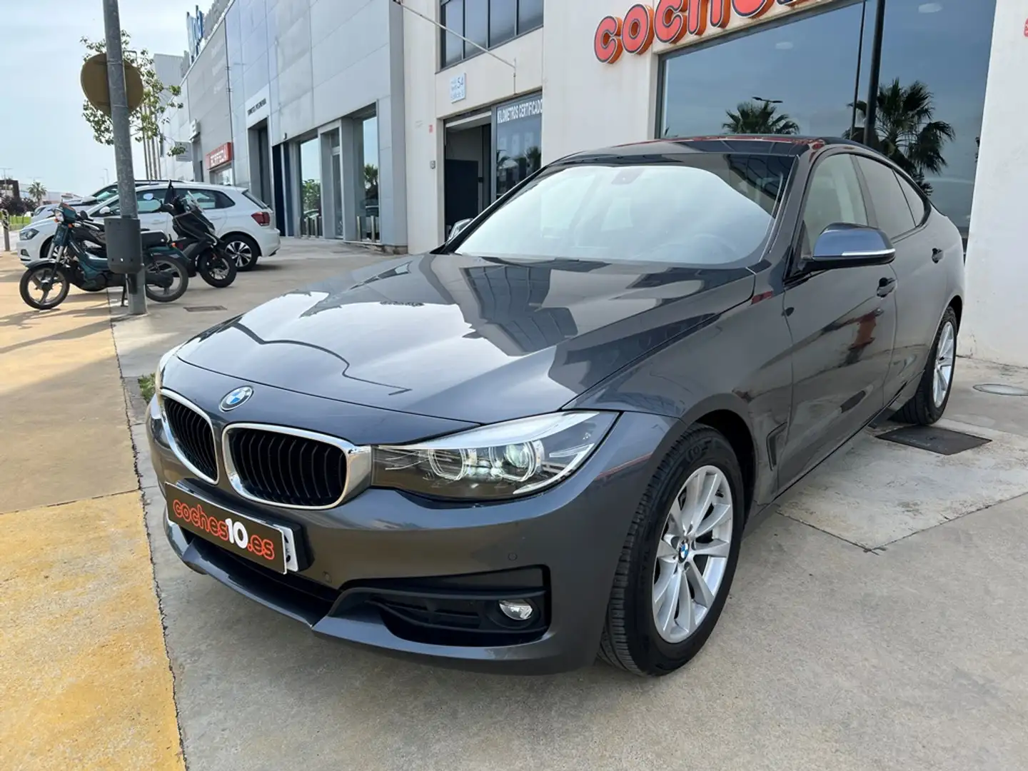 BMW 318 318d Gran Turismo Grau - 2