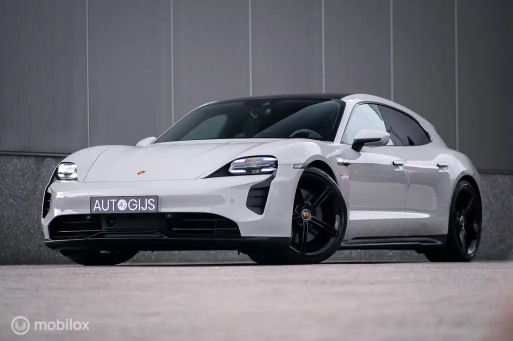 Porsche Taycan 2022 из Европы — купить под ключ